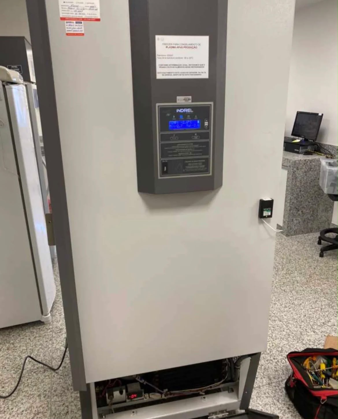 Manutenção de equipamento de refrigeração